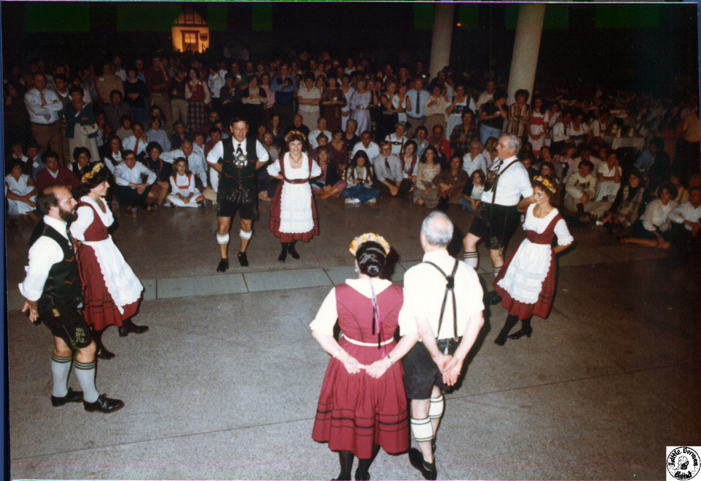 1981 10 10 54 Oktoberfest @ Civic Center.jpg